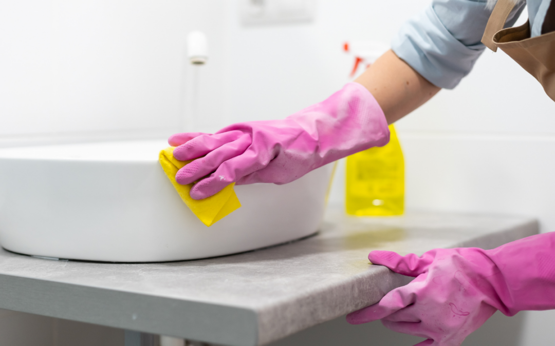 How to Choose Between Regular and Deep Cleaning for Your Home